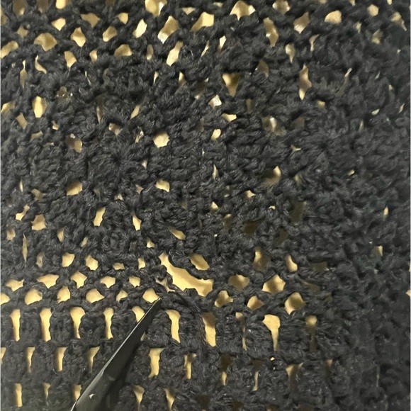 ➰Vintage Hand-Knit Top➰ - Picture 3 of 4